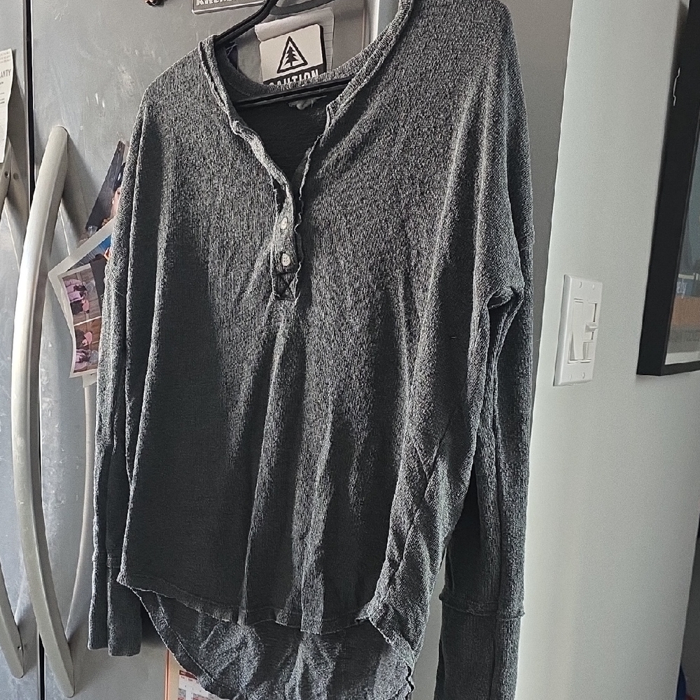 BILLABONG Gray Long Sleeve Women's Top
